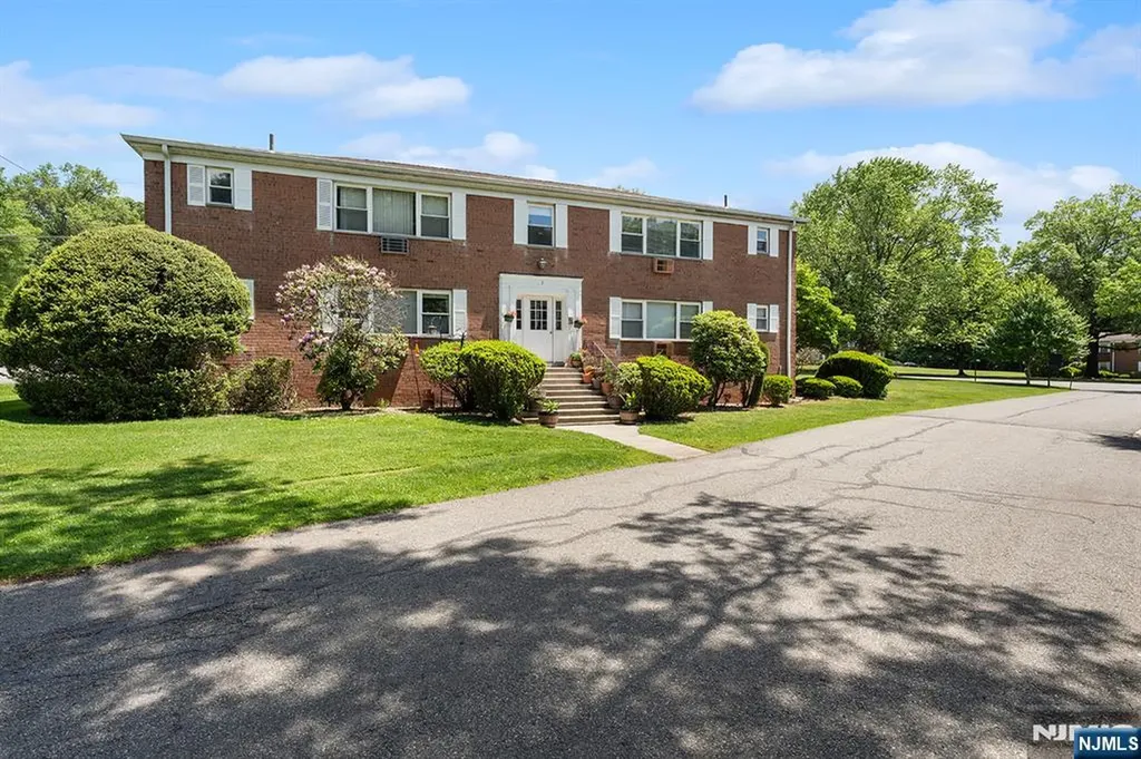 3 Rustic Circle Montvale NJ 07645