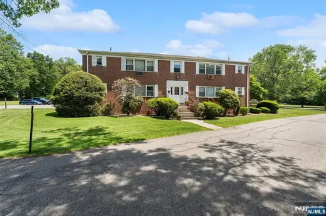 3 Rustic Circle Montvale NJ 07645