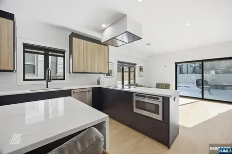 256A 7th Street Palisades Park NJ 07650