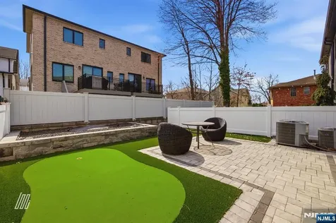 256A 7th Street Palisades Park NJ 07650