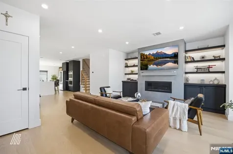 256A 7th Street Palisades Park NJ 07650