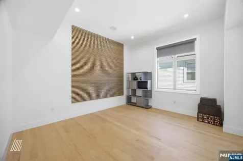 256A 7th Street Palisades Park NJ 07650