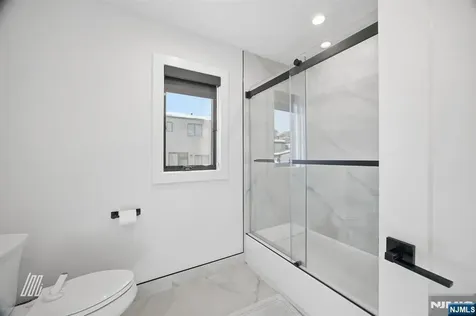 256A 7th Street Palisades Park NJ 07650