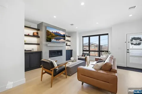 256A 7th Street Palisades Park NJ 07650