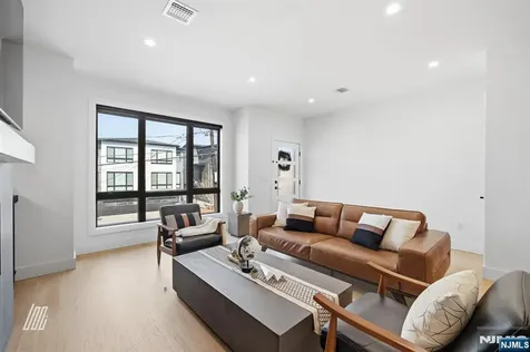 256A 7th Street Palisades Park NJ 07650
