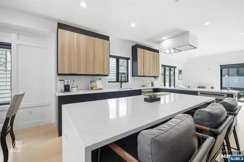 256A 7th Street Palisades Park NJ 07650