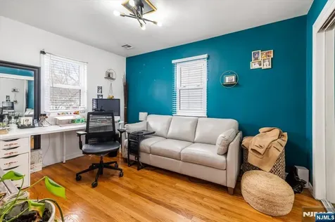 659 River Road Teaneck NJ 07666