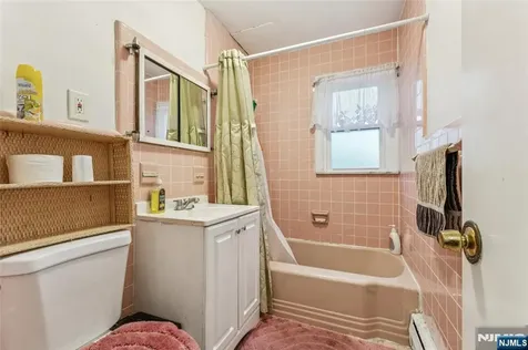 18 Gifford Court Maplewood NJ 07040