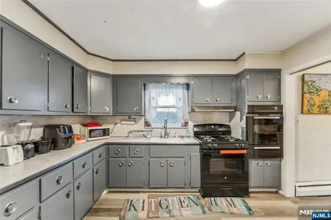 18 Gifford Court Maplewood NJ 07040