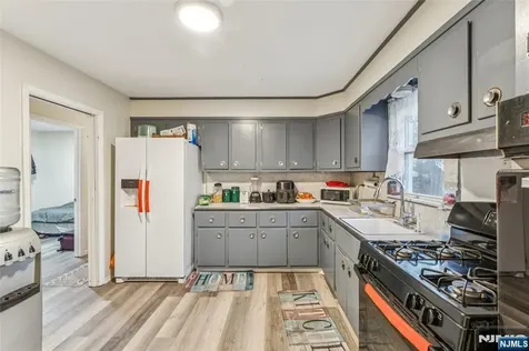 18 Gifford Court Maplewood NJ 07040