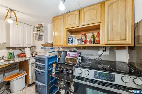 18 Gifford Court Maplewood NJ 07040