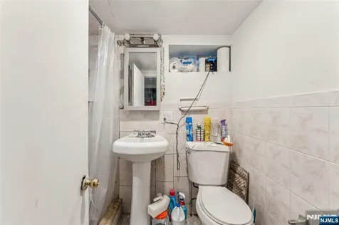 18 Gifford Court Maplewood NJ 07040