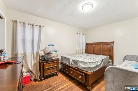 18 Gifford Court Maplewood NJ 07040