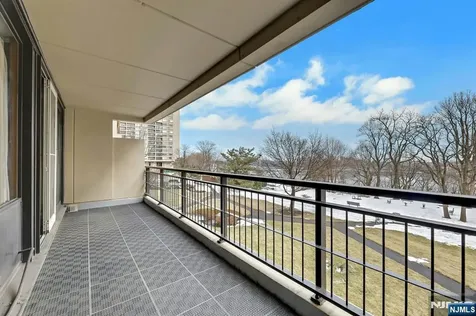 2 Horizon Road Fort Lee NJ 07024