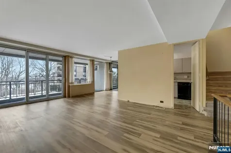 2 Horizon Road Fort Lee NJ 07024