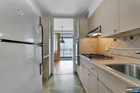 2 Horizon Road Fort Lee NJ 07024