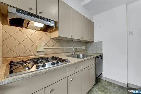 2 Horizon Road Fort Lee NJ 07024
