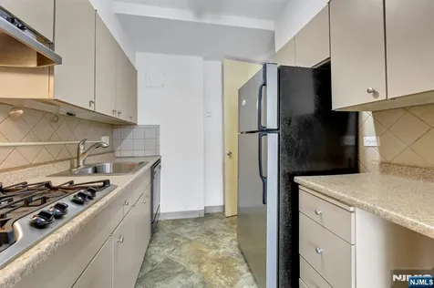 2 Horizon Road Fort Lee NJ 07024