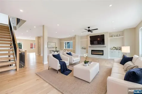 428 Lafayette Avenue Cliffside Park NJ 07010