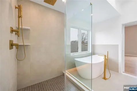 428 Lafayette Avenue Cliffside Park NJ 07010