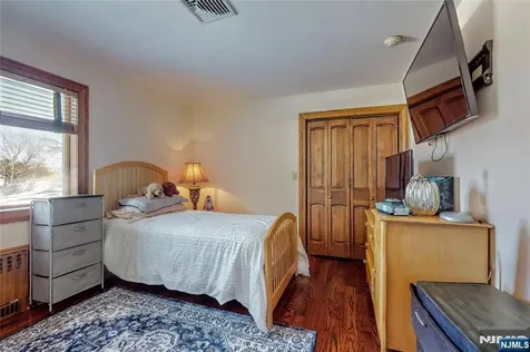 20 Albert Moonachie NJ 07074