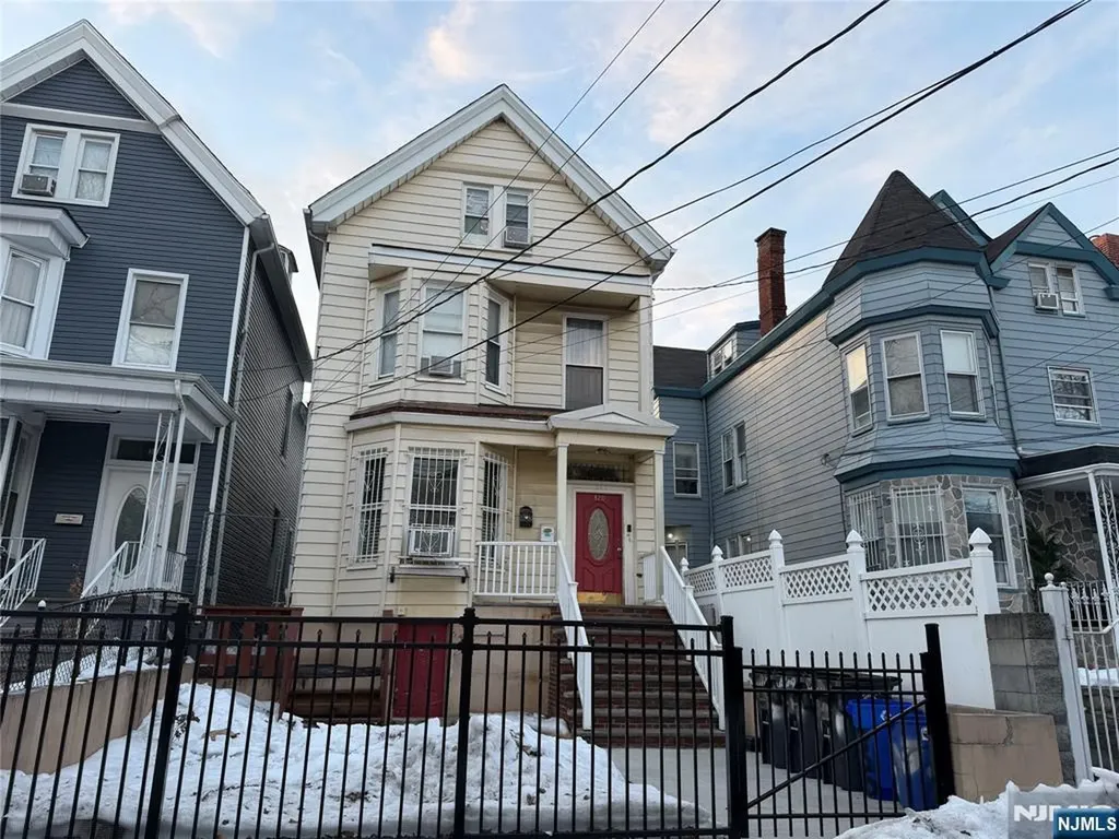 320 Summer Avenue Newark NJ 07104