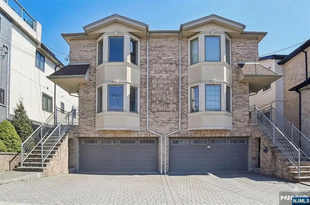 128 Princeton Palisades Park NJ 07650