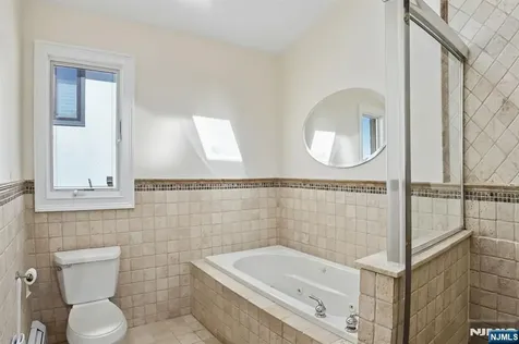 128 Princeton Palisades Park NJ 07650