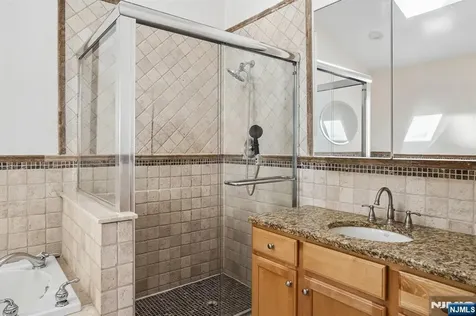 128 Princeton Palisades Park NJ 07650
