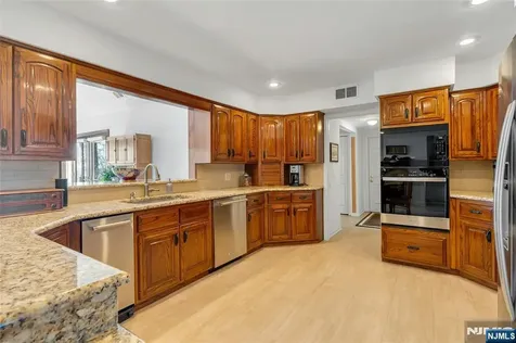 12 Laurel Hill Road Rockaway Township NJ 07435