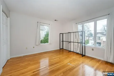 35 Taggart Way Saddle Brook NJ 07663