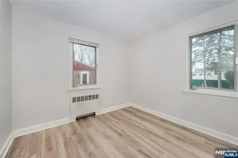 35 Taggart Way Saddle Brook NJ 07663