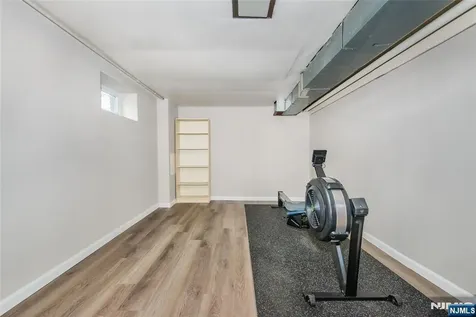 35 Taggart Way Saddle Brook NJ 07663