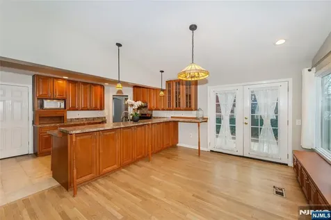 35 Taggart Way Saddle Brook NJ 07663