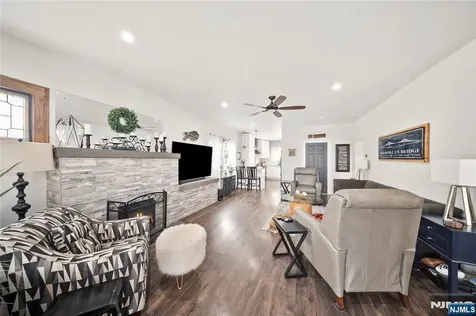 22 William Street North Arlington NJ 07031
