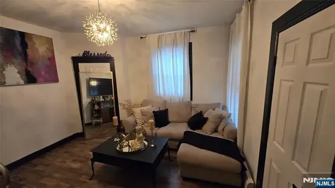 32 Emmet Street Newark NJ 07114