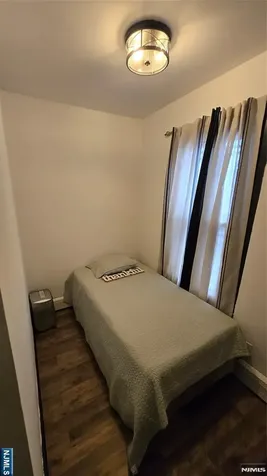 32 Emmet Street Newark NJ 07114
