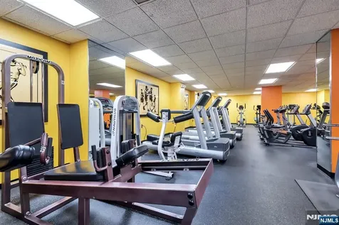 1836 Harmon Cove Tower Secaucus NJ 07094