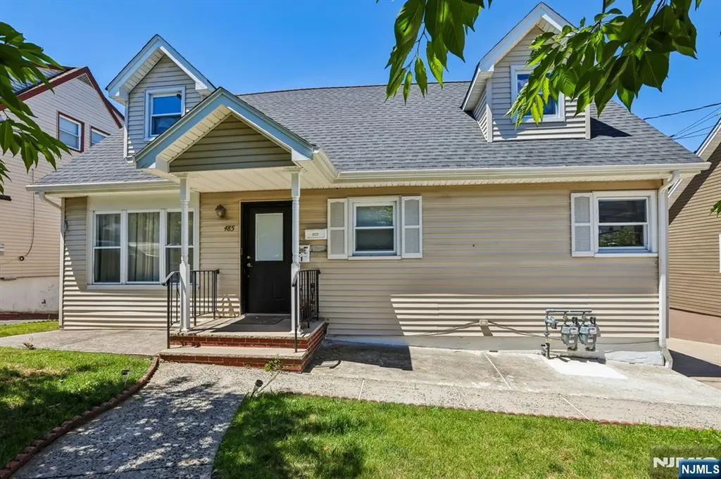 481 Macarthur Avenue Garfield NJ 07026