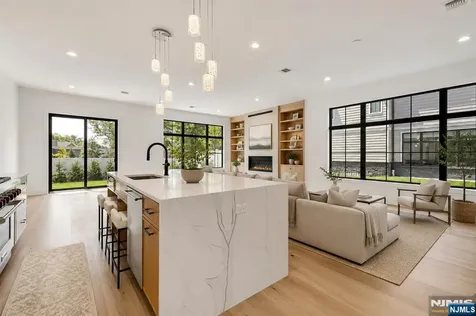 16 Feldman Paramus NJ 07652