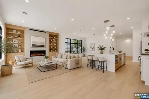 16 Feldman Paramus NJ 07652