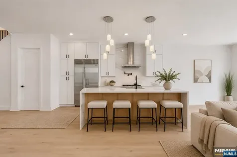 16 Feldman Paramus NJ 07652