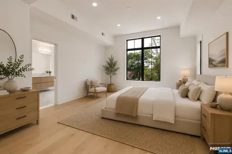 16 Feldman Paramus NJ 07652