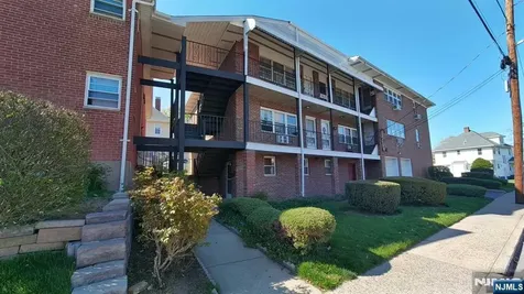 100 1e Clinton Place Hackensack NJ 07601