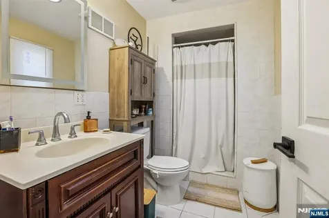 481 Macarthur Avenue Garfield NJ 07026