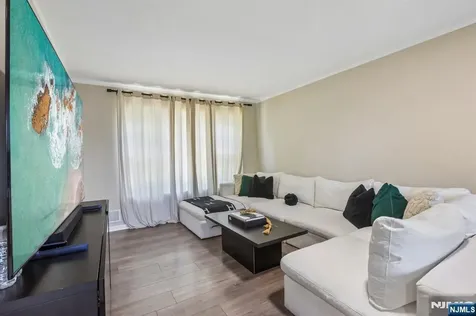 481 Macarthur Avenue Garfield NJ 07026