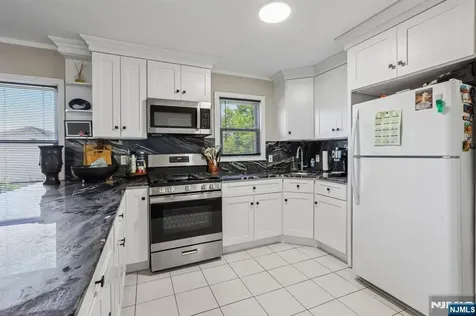 481 Macarthur Avenue Garfield NJ 07026