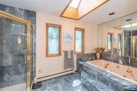 13 Fox Run North Caldwell NJ 07006
