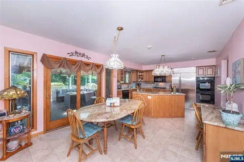 13 Fox Run North Caldwell NJ 07006