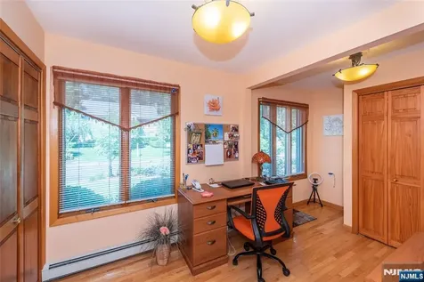 13 Fox Run North Caldwell NJ 07006